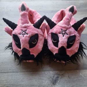 Killstar Kreeptures Bubblegum Dark Lord Slippers size M/L (sizes 5-8)